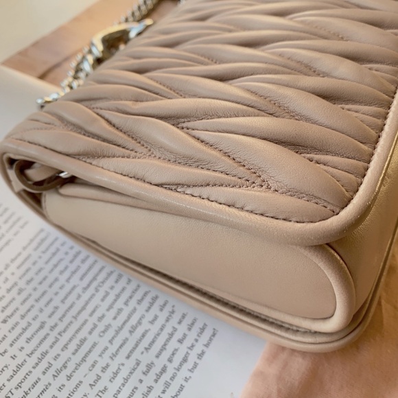 MIU MIU Nappa Matelasse Club Shoulder Bag Camme - Picture 4 of 9